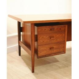 Arne Vodder Rosewood Desk 5.jpg