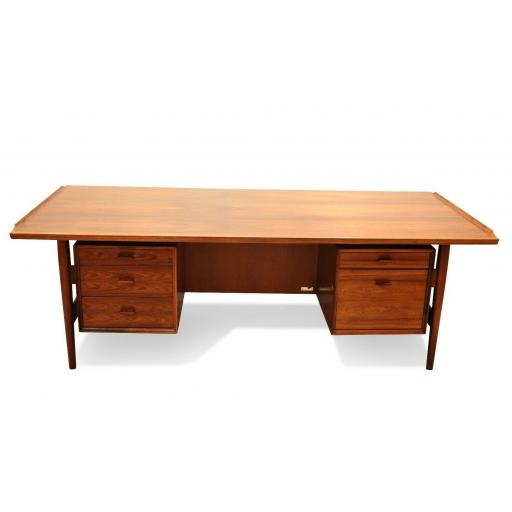 Arne Vodder Rosewood Desk 2.jpg