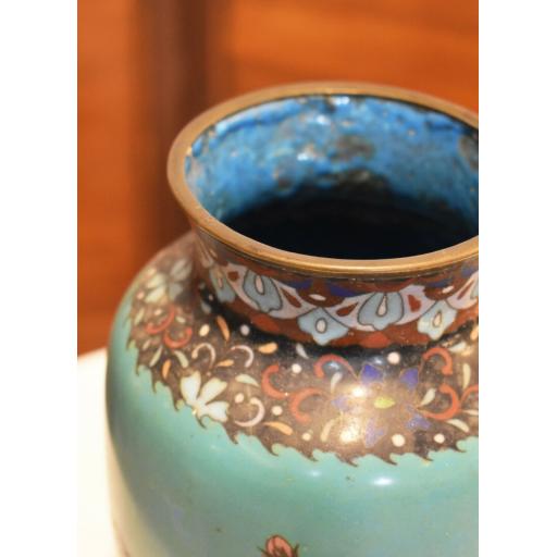 Japanese cloisonné vases 8.jpg