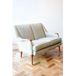 hans Wegner 2 seat 3.jpg