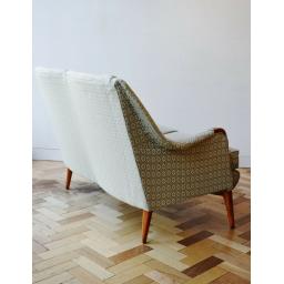 hans Wegner 2 seat 4.jpg