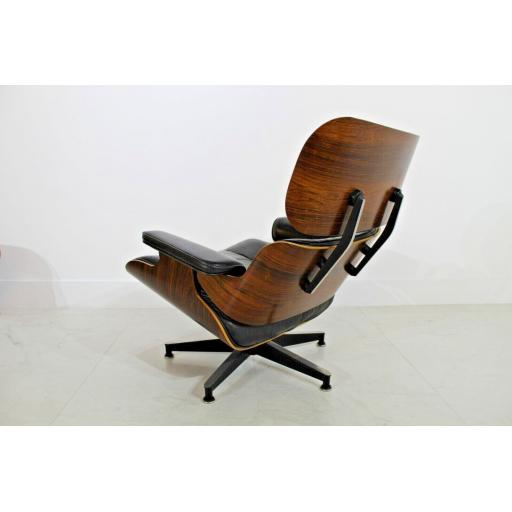 eames chair F.jpg