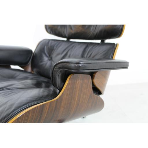 eames chair E.jpg