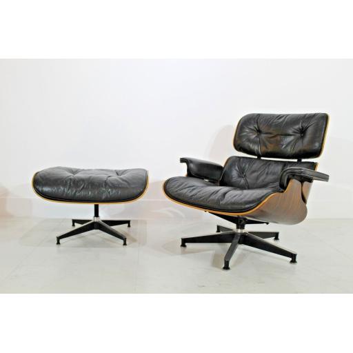 eames chair B.jpg