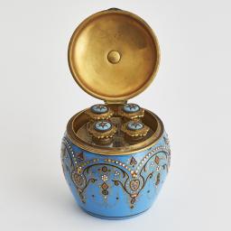 25-03-05-AntiqueModernMix18954.jpg