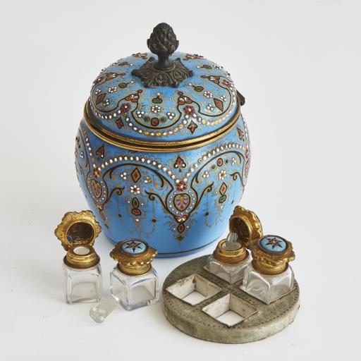 25-03-05-AntiqueModernMix18946.jpg