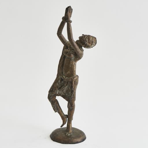 25-03-05-AntiqueModernMix19028.jpg