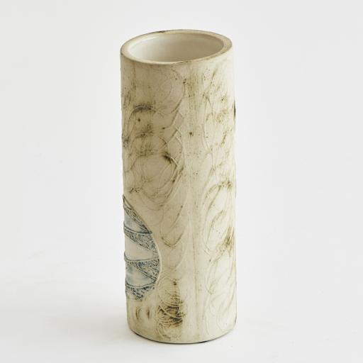 25-03-05-AntiqueModernMix19084.jpg